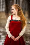 Sur-robe viking en lin Alena Rouge L/XL