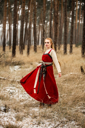 Wikinger Leinen Überkleid Alena Rot S/M