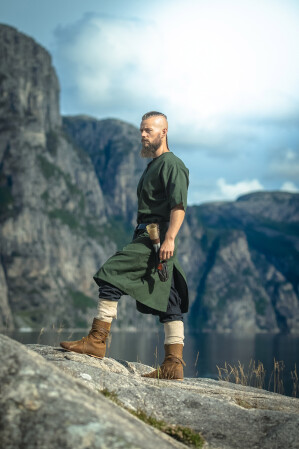 Túnica Vikinga Hombre «Asgrim» con Cuello en V Verde 3XL