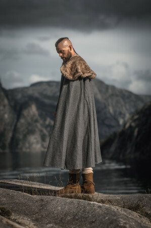 Wikinger Umhang "Janne" mit Kunstfell Grau