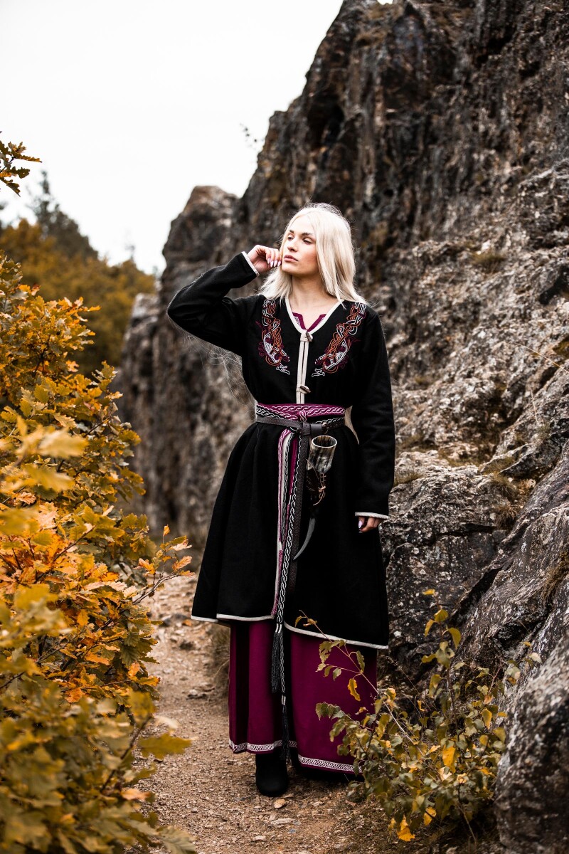 Wikinger Birka Mantel Skadi Schwarz XS