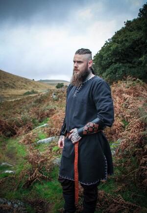 1255 Leather bracers "Orm"
