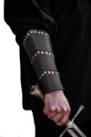 1259 Bracelet en cuir "Arn" avec rivets