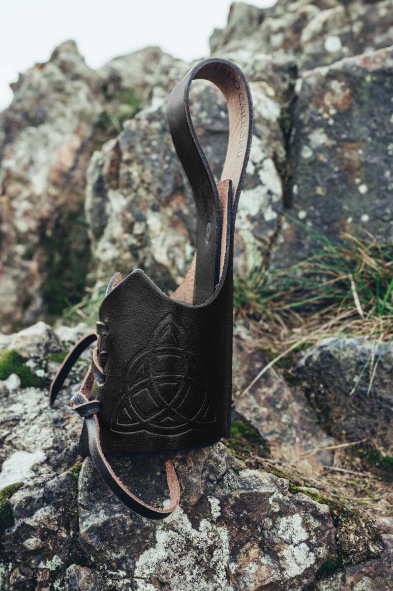 Leder Trinkhorn Halter mit keltischen Kn box
