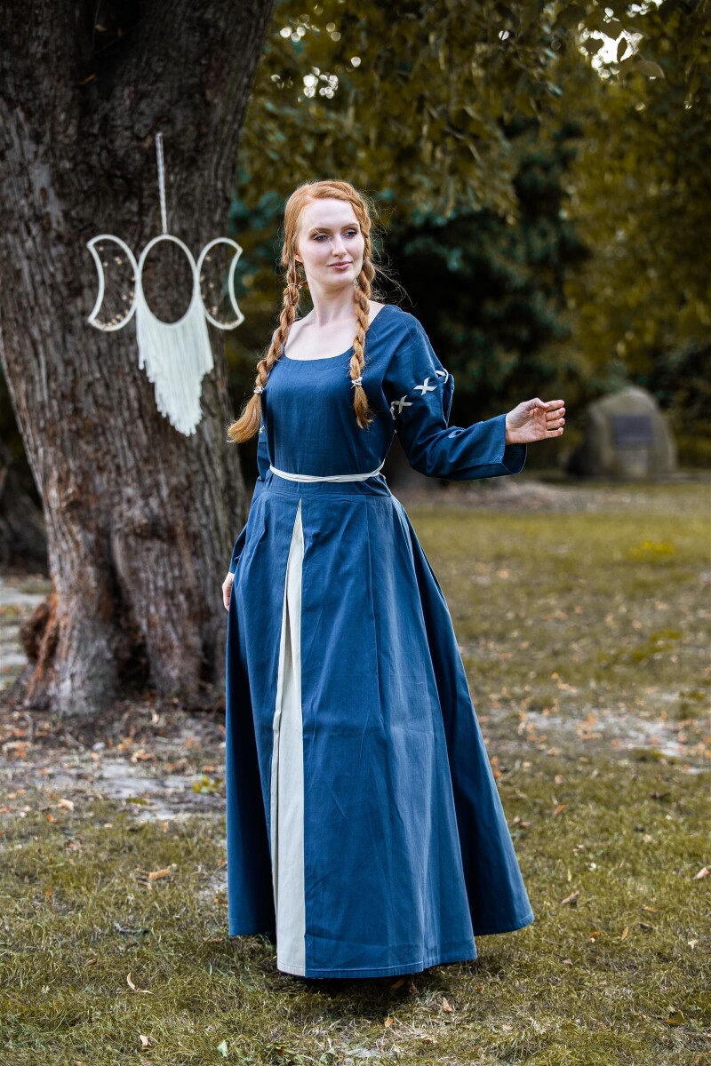 Mittelalterkleid "Larina" box