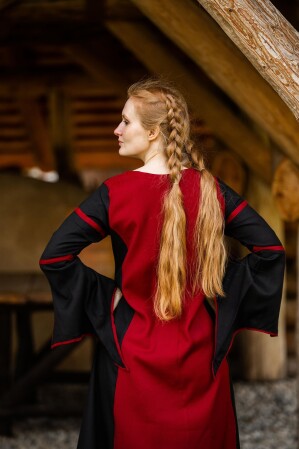 Vestido de viscosa con mangas de trompeta "Berblin"