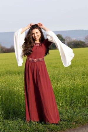 Nobile abito con bordo "Yala"