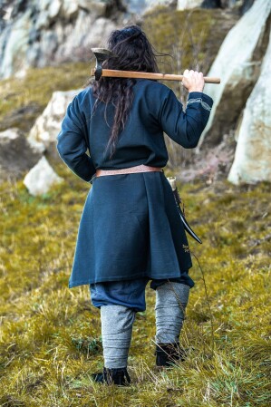 Wikinger Tunika "Snorri" mit Urnes-Stil Handstickerei
