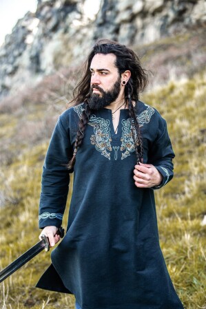 Wikinger Tunika "Snorri" mit Urnes-Stil Handstickerei