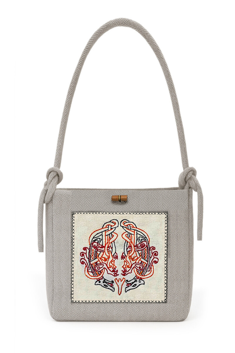 Bolso con bordado vikingo "Tora&quo box