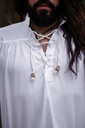 Típica Camisa medieval de cuello alto con cordones "Friedrich" Blanco S