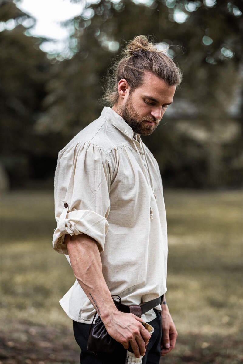 Camisa medieval de cuello alto con cordones "Bruno&quot