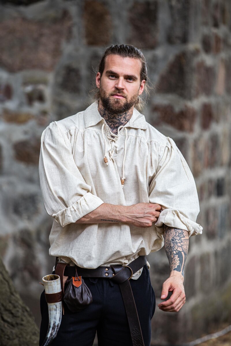 Camisa pirata con cordones "Artur" con cuello natu