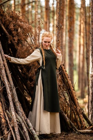 Medieval dress "Magdalena" green S/M