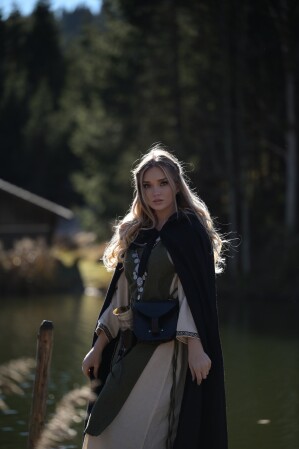 Robe viking "Aleiga" Vert L/XL