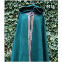 Wool cape with border and brooch "Daniel" green