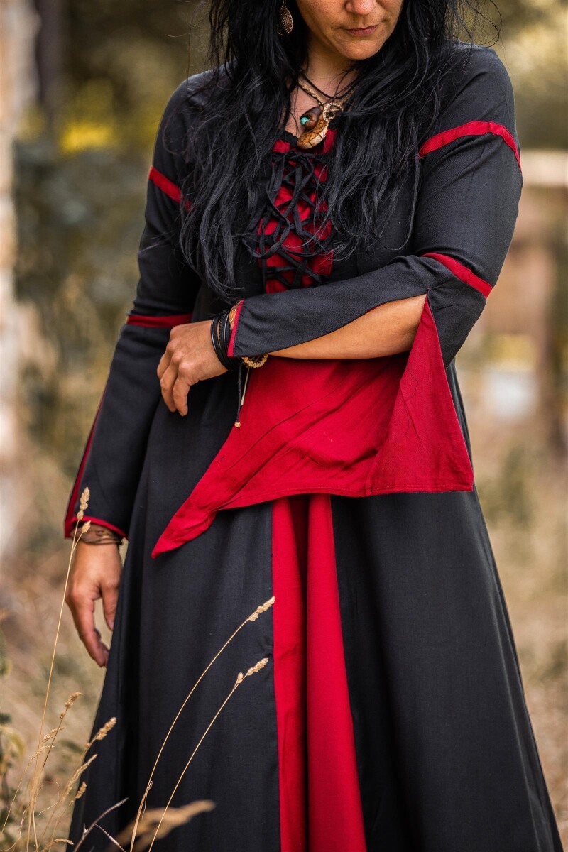 Kleid mit Trompetenärmeln "Larissa" Schwarz/R