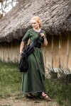 Noble robe à manches courtes avec bordure "Ennlin" Vert M