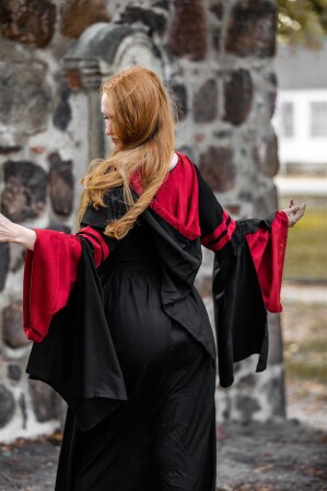 4905 Robe à capuche en viscose "Isolde