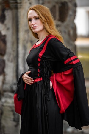 4905 Robe à capuche en viscose "Isolde