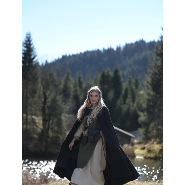 Classic medieval cape Elinor Black