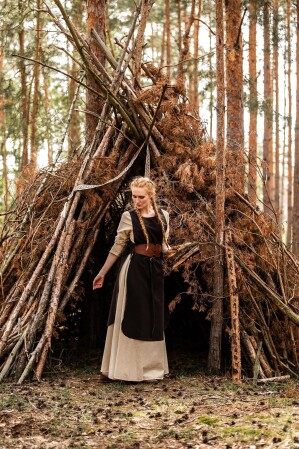 Medieval overdress "Magdalena" brown S/M
