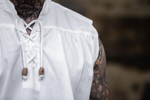 Sleeveless stand-up collar lace-up shirt "Louis" White S