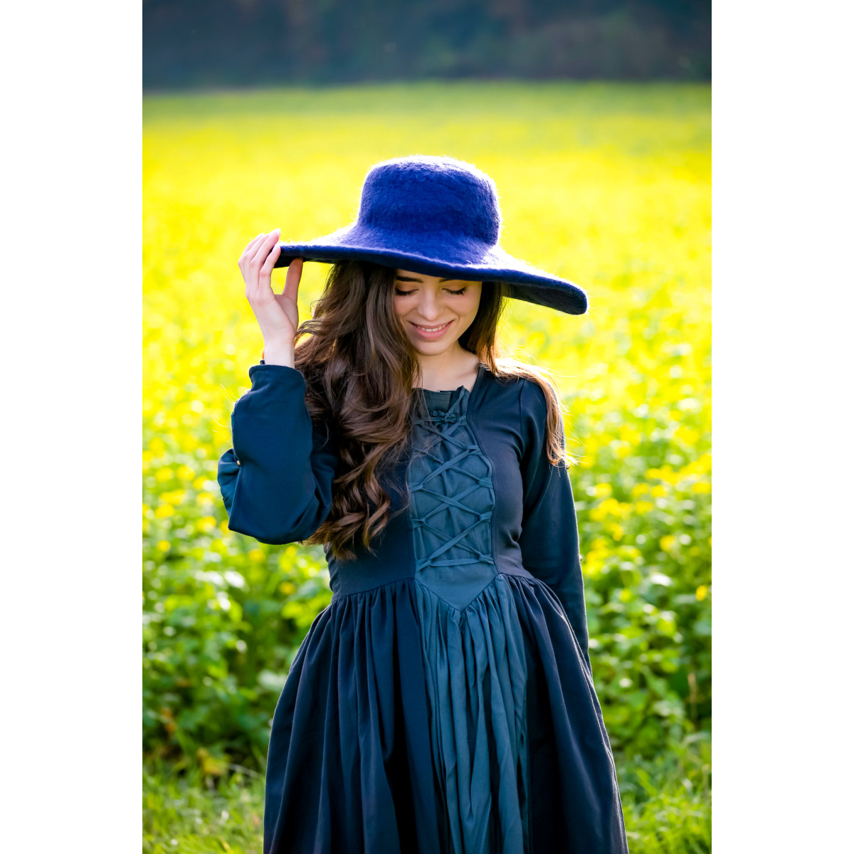 Handgefertigter Hut Eleganz Blau
