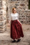 Jupe médiévale avec broderie "Svenja" Rouge S/M