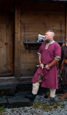 Kurzarmtunika mit Bordüre "Richard" Rot S
