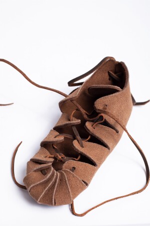 002 Kinderbundschuhe aus Veloursleder- Braun 30