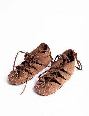 002 Kinderbundschuhe aus Veloursleder- Braun 30