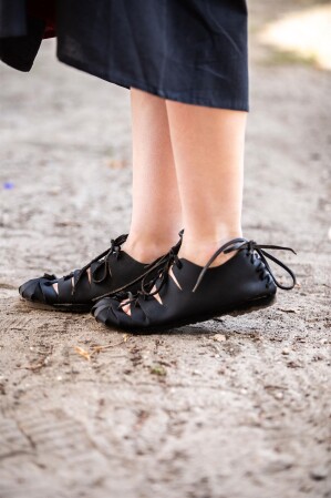 Bundschuhe aus Nubukleder- Schwarz 41