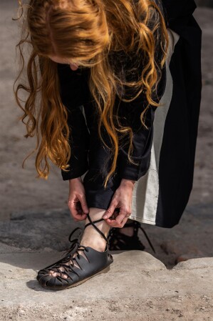 Bundschuhe aus Nubukleder- Schwarz 41