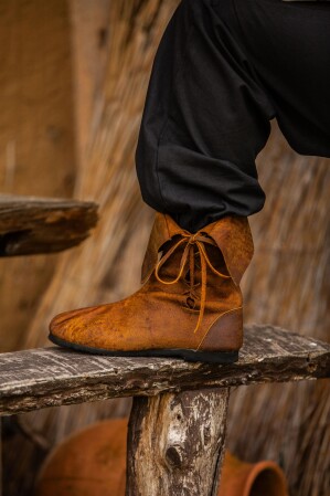 008 Botas medievales de cuero nubuck - Marrón