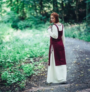Viking overdress wool "Aila" Red S/M