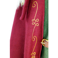 Wollumhang "Ásidís" mit Handstickerei Rot