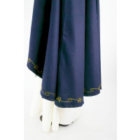 Wool cape "Ásidís" with hand embroidery blue