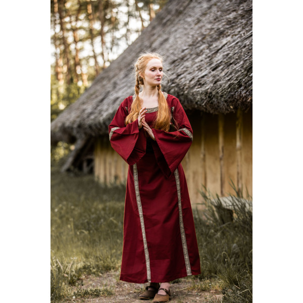 Medieval dress with border Sophie Red