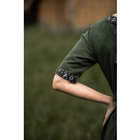 Noble short sleeve dress with border "Ennlin" green