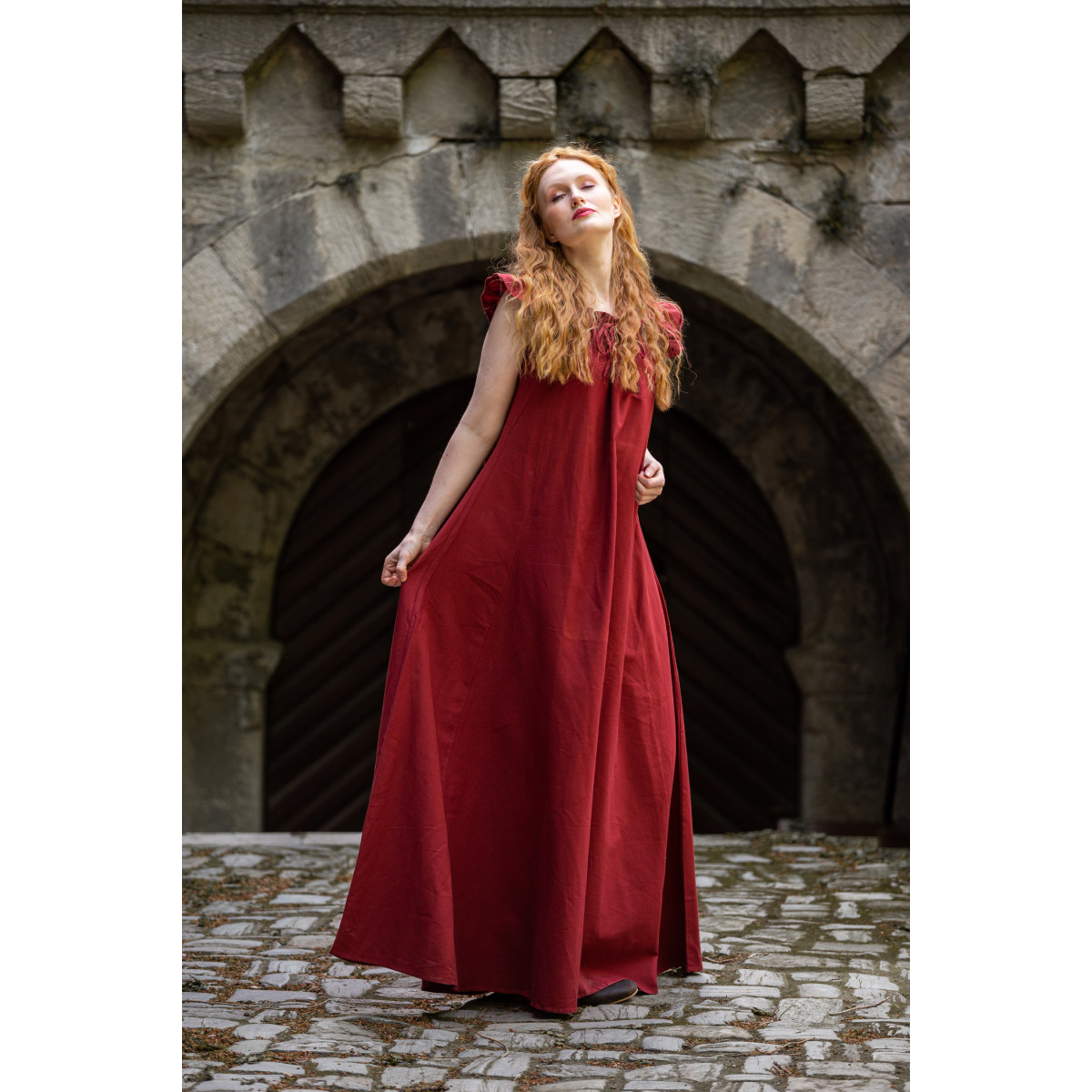 Bodenlanges Kleid mit Schulterrüsche Clara Rot