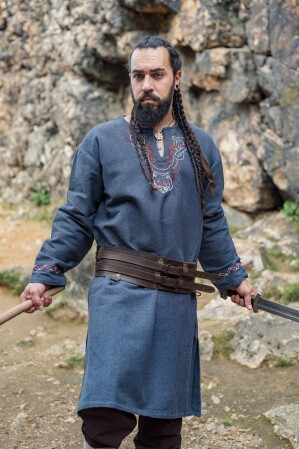 Tunique viking "Freki" avec broderie main Bleu gris M