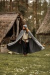 Wollumhang mit langer Kapuze "Hervir" Grau 160 cm