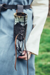 Leder Trinkhorn Halter mit keltischen Knoten "Kai" Dunkelbraun