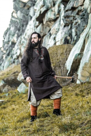 Tunique viking "Freki" avec broderie à la main Marron M
