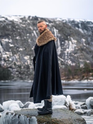 Wikinger Umhang "Janne" mit Kunstfell Schwarz