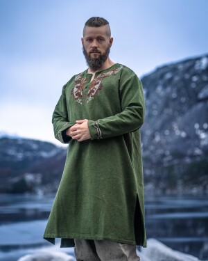 Wikinger Tunika "Snorri" mit Urnes-Stil Handstickerei Grün L